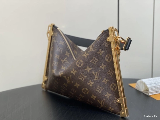 LOUIS Trunk VUITTON Lucky 0729
